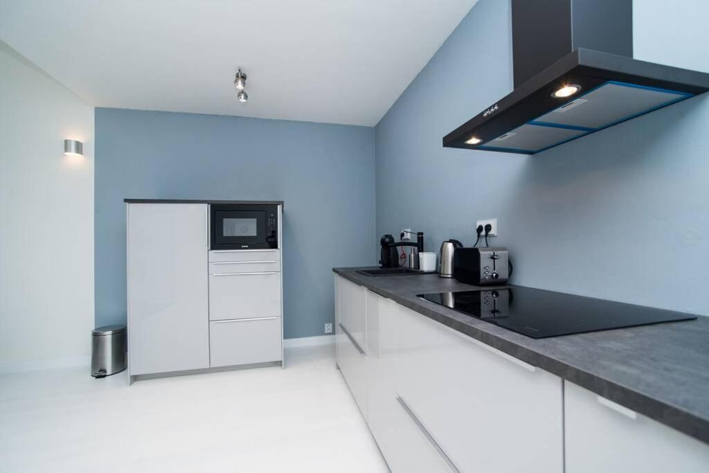 Old Town 1 Bedroom Oasis With Ac And Double Shower Prága Kültér fotó
